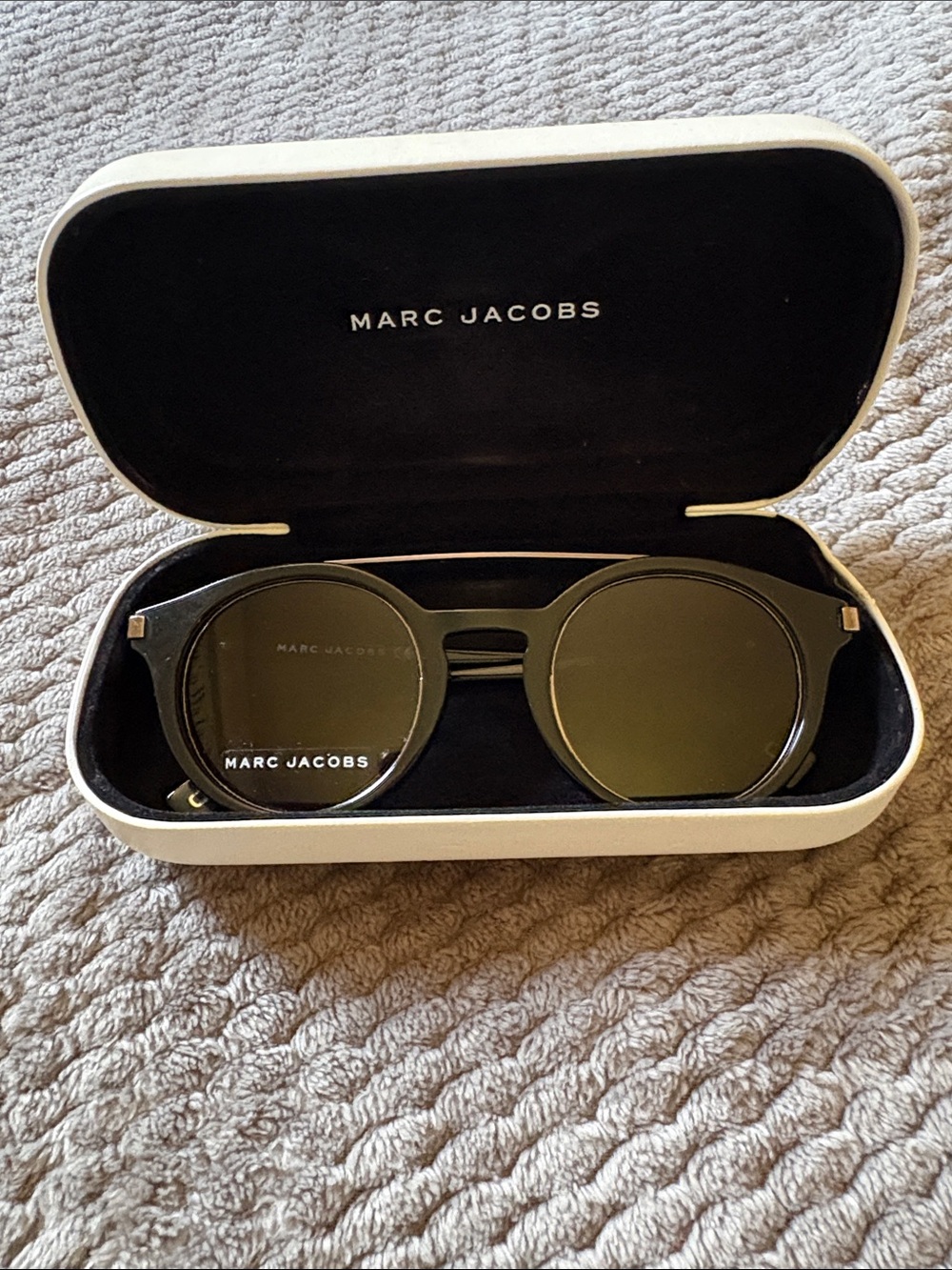 Marc Jacobs Black Round unisex Sunglasses with Dark Lenses